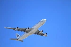 3 cost-effective tips for reducing communication costs during traveling